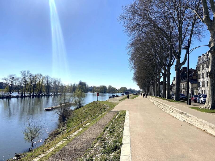 Studio Coeur De Ville Proche Bords De Loire Orleans Ngoại thất bức ảnh